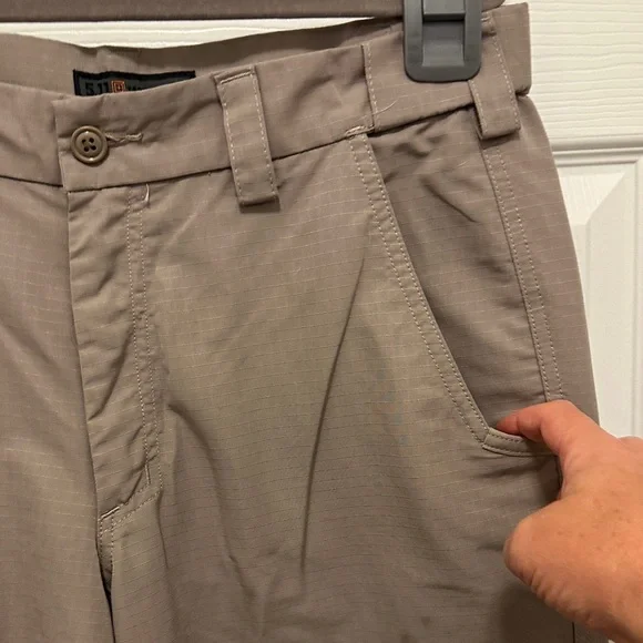 5.11 Tactical Men's Khaki Chinos 32x34 - Picture 5 of 9